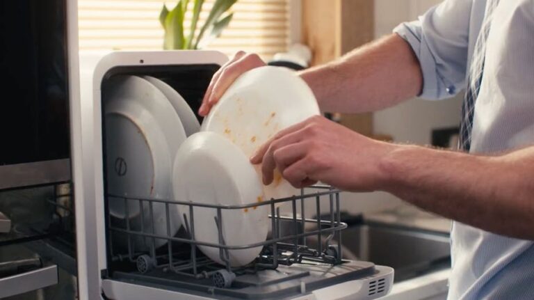 Small size, big clean: The world’s smallest dishwasher