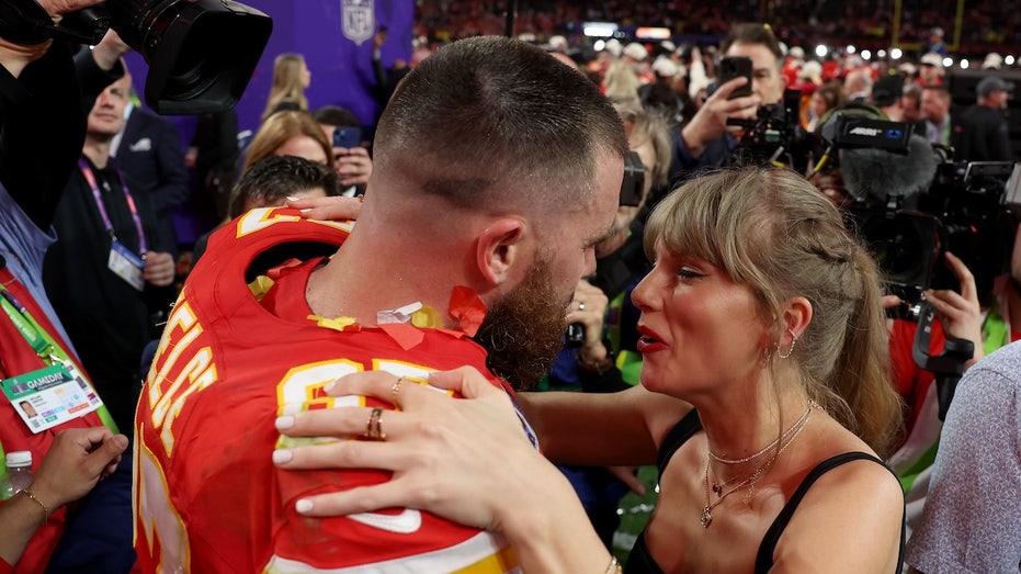 Chiefs' Andy Reid addresses idea Travis Kelce is 'old' and 'distracted' amid Taylor Swift concerns, bad start