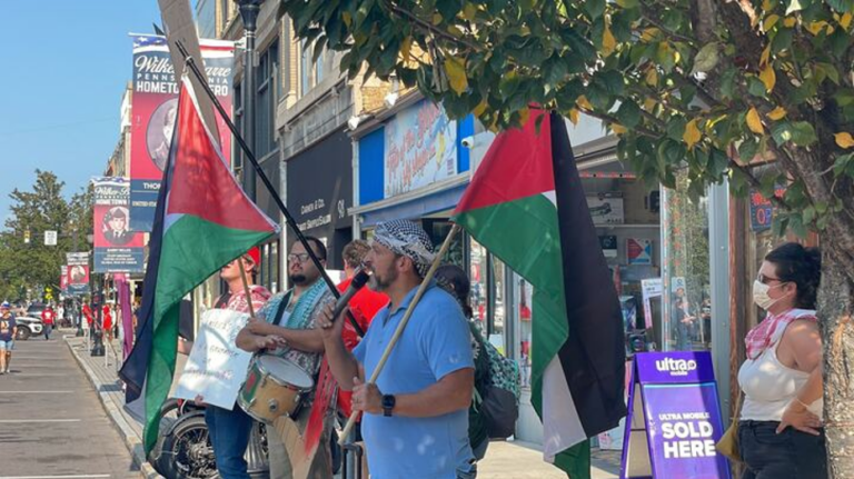 Pro-Palestinian protesters taunt Harris rallygoers as veep supporter hits back: What ‘About Hamas?’