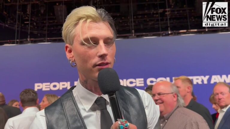 Machine Gun Kelly talks friendship with Jelly Roll