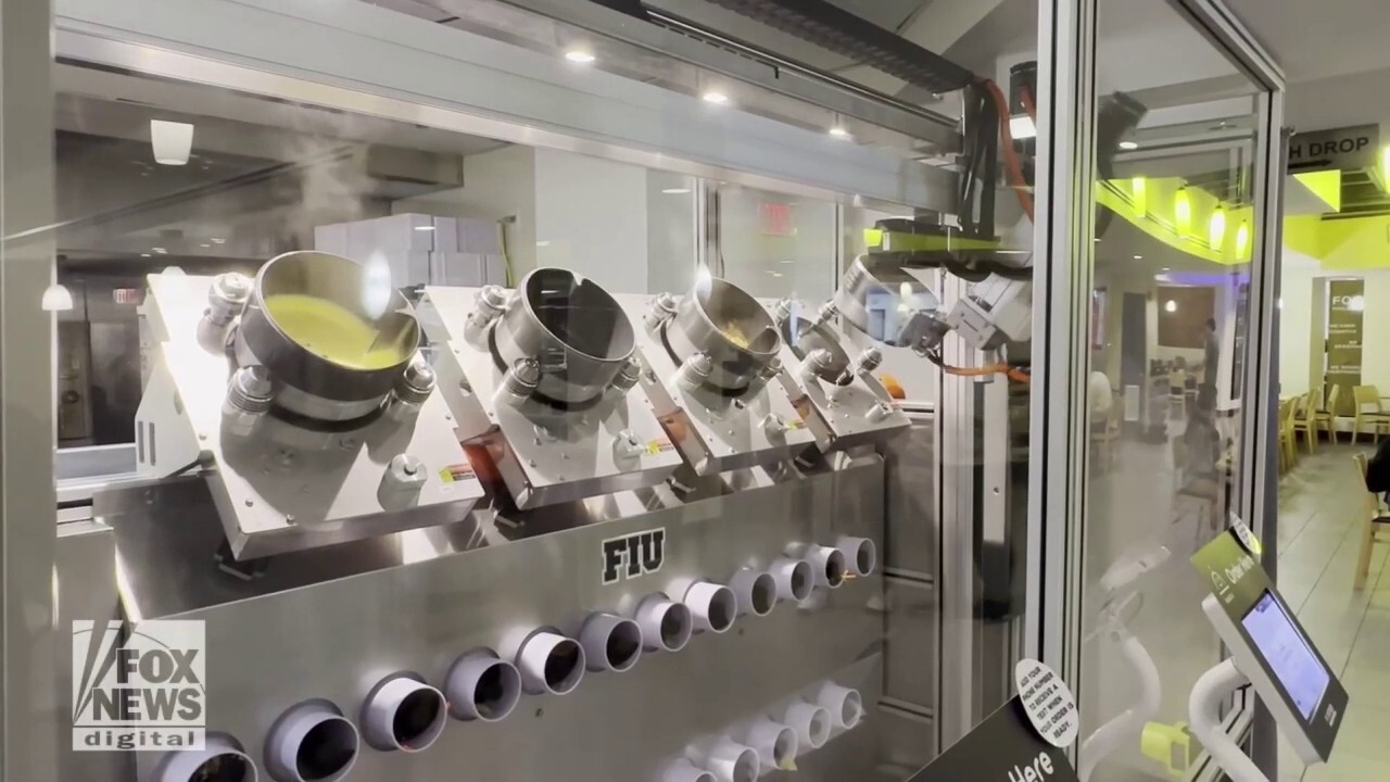 Florida International University near Miami uses 'robot kitchen' for students
