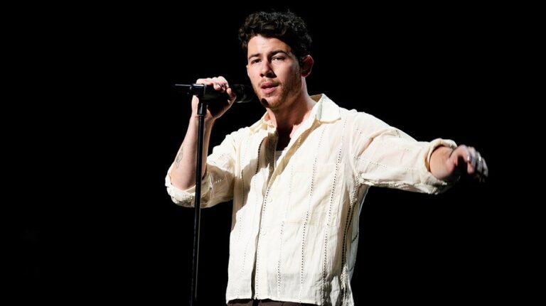 Nick Jonas runs off Prague concert stage after laser is pointed directly at him