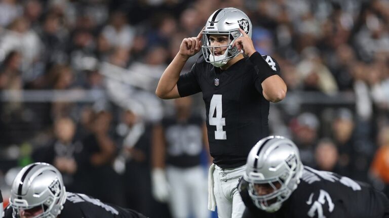 Raiders make quarterback change as Davante Adams rumors heat up