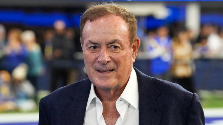 Al Michaels defends approach to calling games amid online criticism: 'I don't scream the game at you'