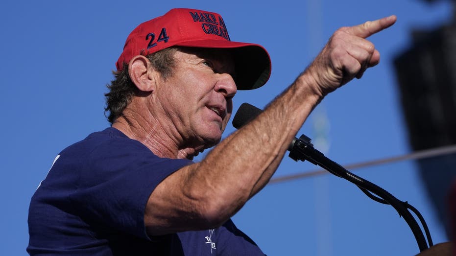 'Reagan' star Dennis Quaid rallies for Trump in Coachella, California: 'Time to pick a side'