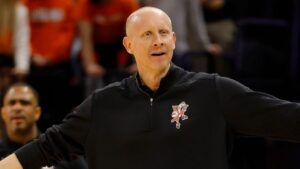 Charleston's Chris Mack has fiery message for 'dumb---es' after getting criticized over post about daughter