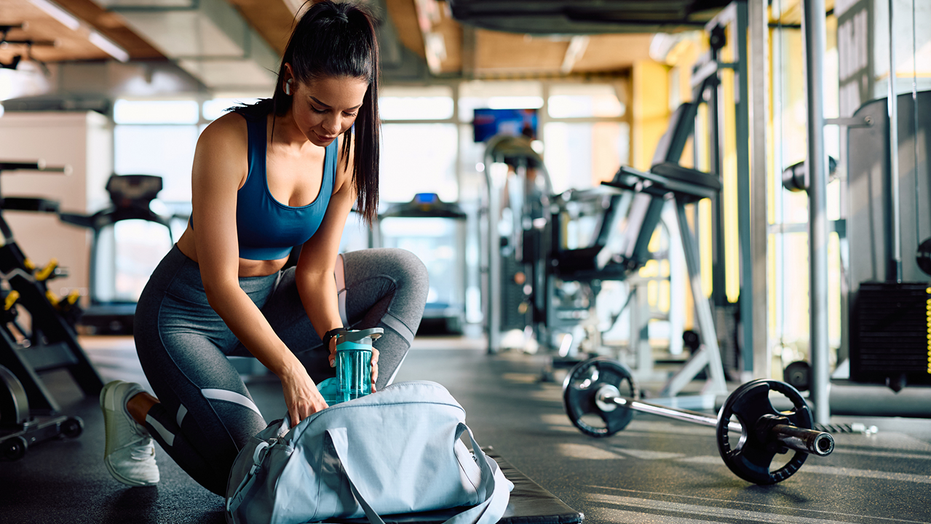 7 things you should pack in your gym bag