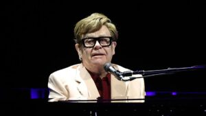 Elton John lists his missing body parts, reveals ‘the only thing left to me’