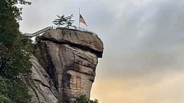 American flag stands strong after tourist town leveled by remnants of Hurricane Helene: 'Hope and strength'