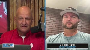 AJ Pierzynski talks the influence of Freddie Freeman's father