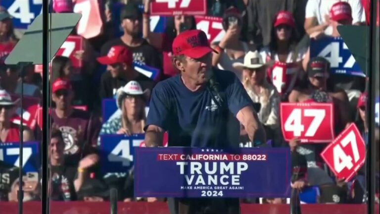 Dennis Quaid says it's 'time to pick a side' at California Trump rally