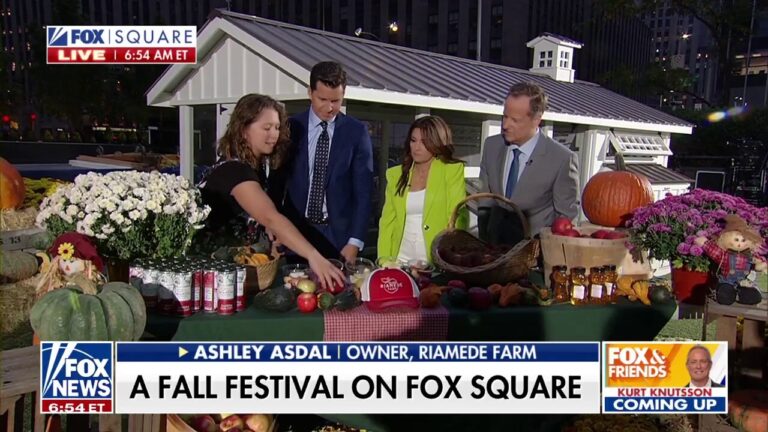 ‘Fox & Friends’ celebrates the autumn season with a fall festival