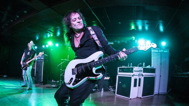 Jake E. Lee, former guitarist for Ozzy Osbourne, shot multiple times in Las Vegas