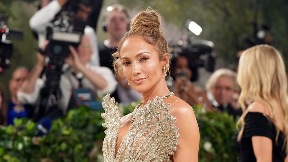 Jennifer Lopez was warned she’d be ‘reduced to just a reality star’ if she did ‘American Idol’