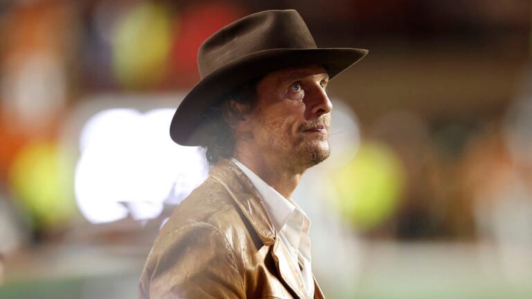 Actor, Texas fan Matthew McConaughey rips Longhorns supporters for tossing trash during loss to Georgia