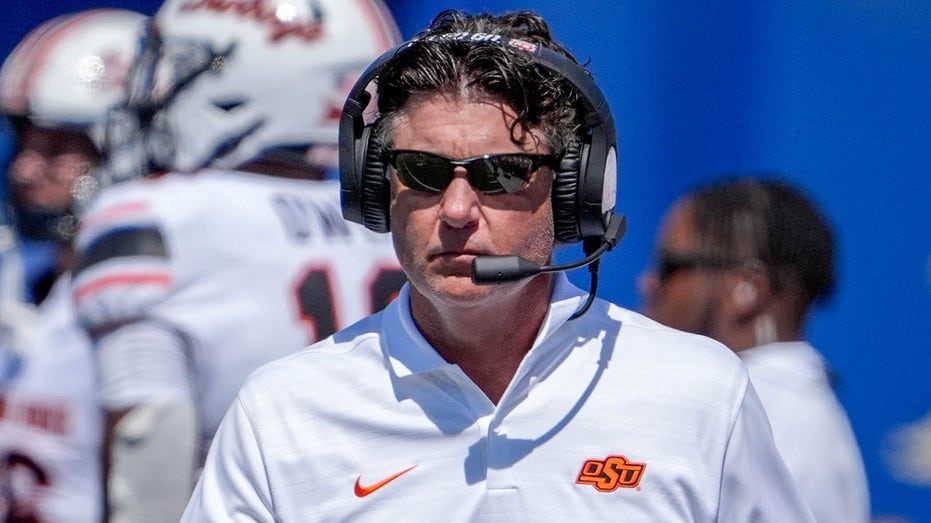 Oklahoma State coach Mike Gundy floats theory about player retention rates in college football