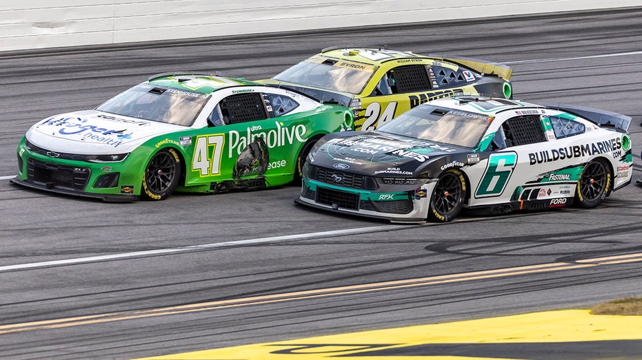 NASCAR driver Ricky Stenhouse Jr wins at Talladega by .006 seconds