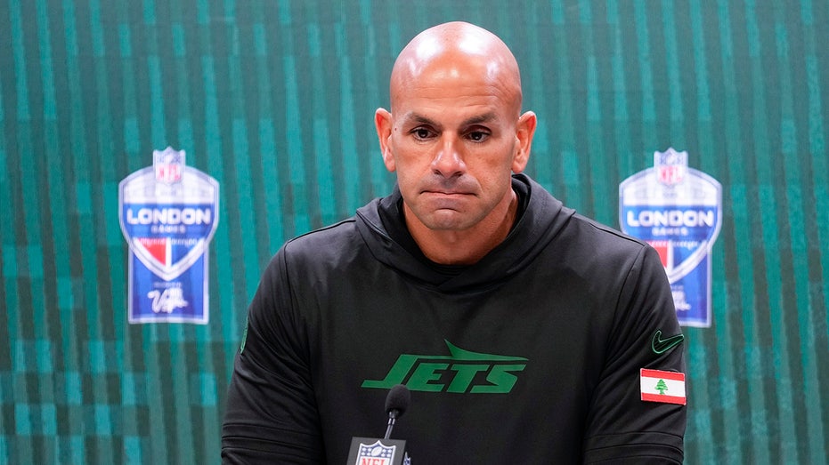 Robert Saleh wearing Lebanese flag on sweatshirt in London game played factor in Jets firing, radio host says