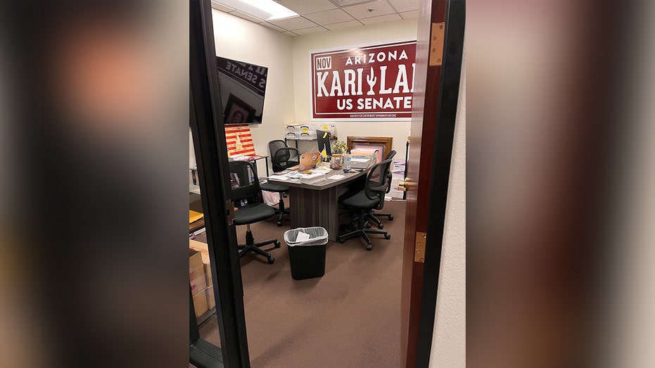 Kari Lake's office on lockdown after campaign staffer opened envelope with ‘suspicious’ substance inside