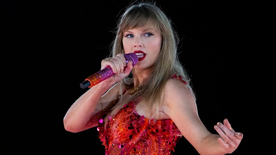 Taylor Swift entourage outrages Toronto residents as police escorts create traffic delays