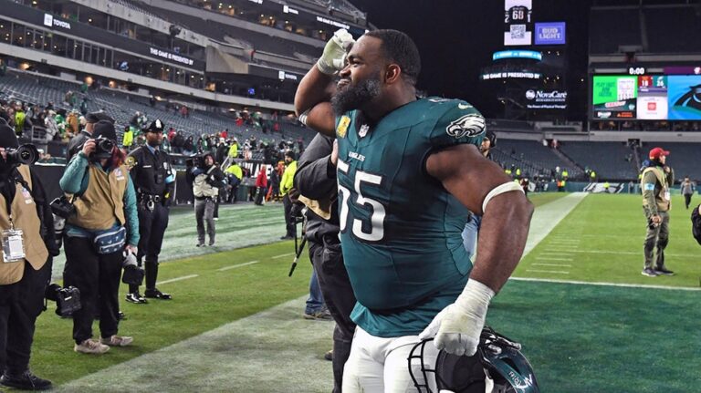 Eagles star gets teary after possible career-ending injury: 'Been a while since I've cried'