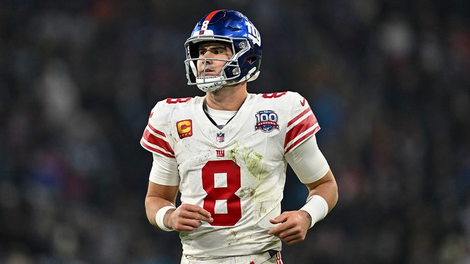 Daniel Jones opens up about decision to sign with Vikings after split from Giants: ‘Excited to be here’