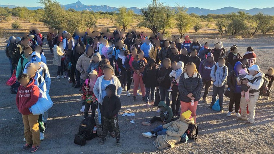 Massive groups of illegal immigrants nabbed at border amid fears of pre-Trump border surge