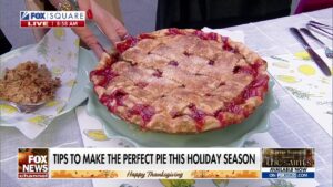 'Fox & Friends' hosts a Thanksgiving pie party on Fox Square