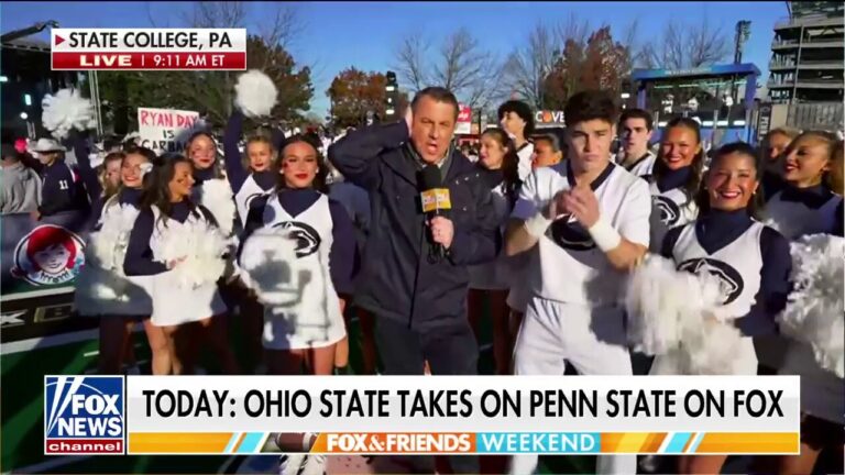 Penn State cheer squad brings the hype ahead of the Big Noon Kickoff on FOX