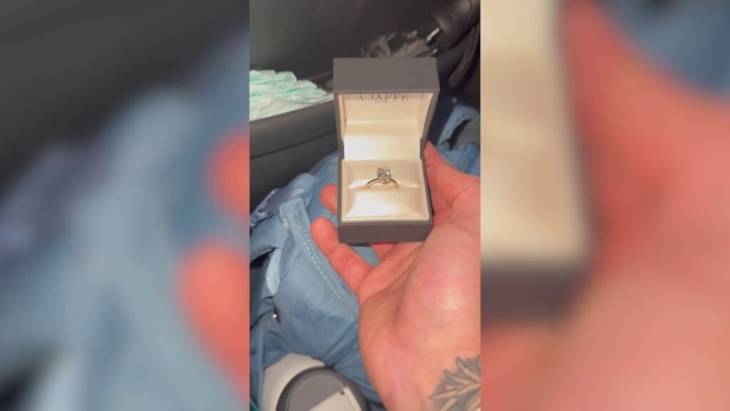 Man proposes to cancer-fighting girlfriend in hospital