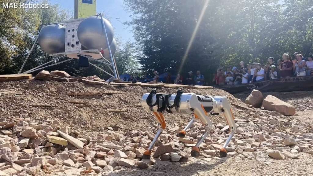 'CyberGuy': Robot dog making waves with underwater skills