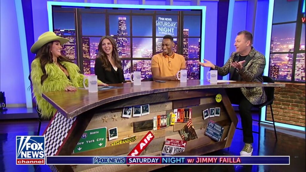 The 'Fox News Saturday Night' Panel Reacts To Bill Clinton's Take On When America Will Have A Woman President