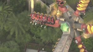 People get stuck on Knott's Berry Farm ride in California