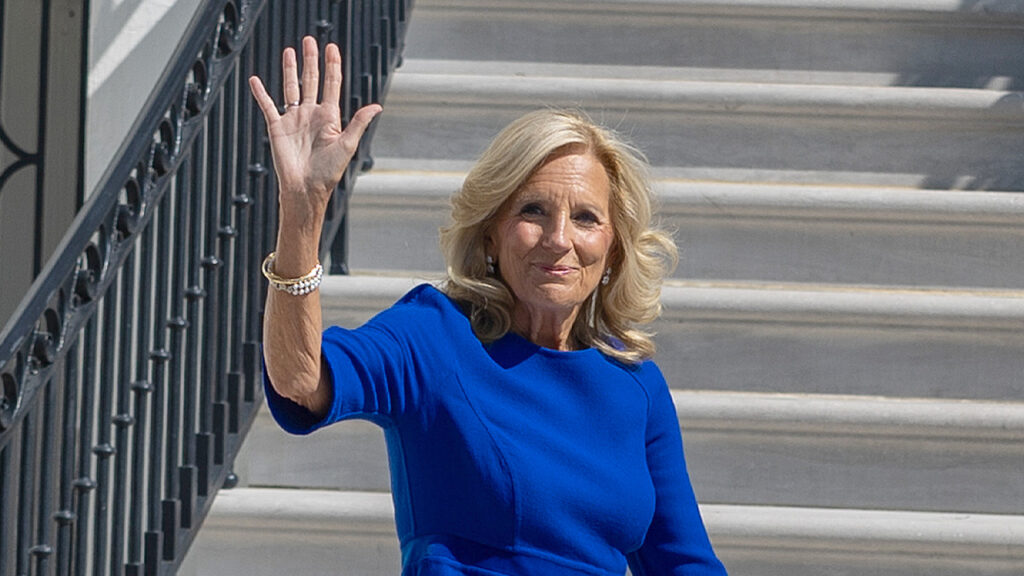 WATCH LIVE: First lady Jill Biden receives White House Christmas tree