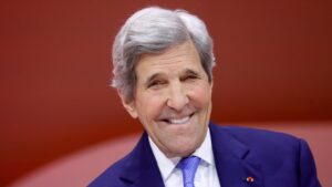 Kerry suggests Africans without electricity must pick 'the right kinds of electricity'