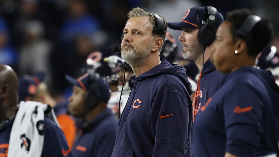 Bears sack head coach Matt Eberflus after Thanksgiving Day loss in first-ever midseason firing