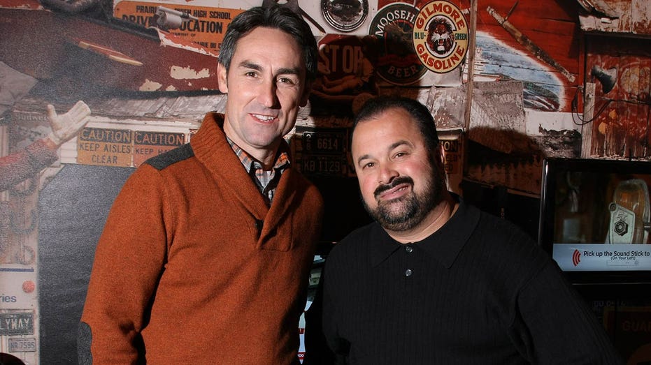 'American Pickers' star Mike Wolfe says he held Frank Fritz's hand when late co-star 'took his last breath'