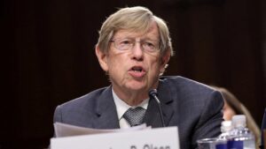 Former Solicitor General Theodore Olson, conservative lawyer who argued Bush 2000 recount case, dead at 84