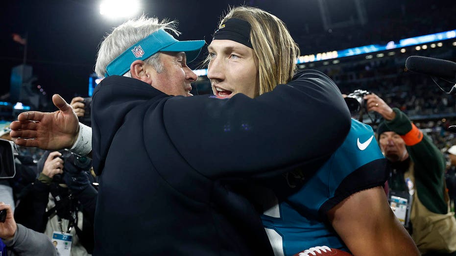 Jaguars' Doug Pederson defends team for melee after Azeez Al-Shaair's illegal hit on Trevor Lawrence