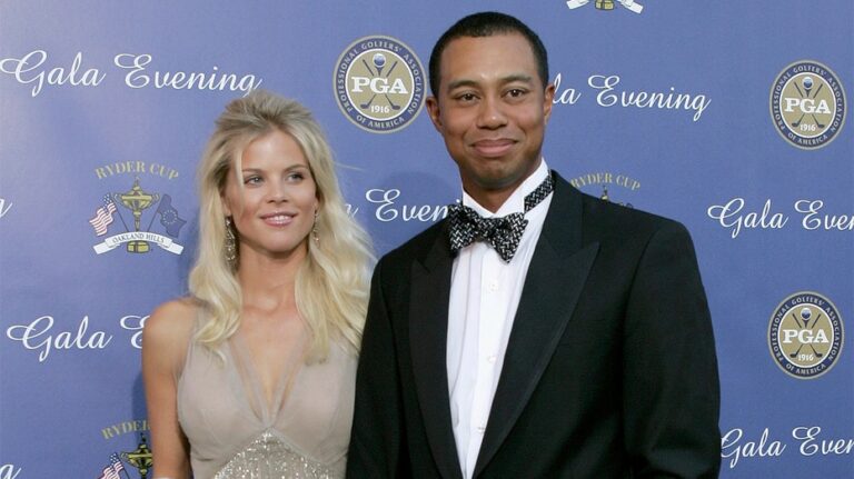 Tiger Woods, ex-wife Elin Nordegren share hug following golf tournament