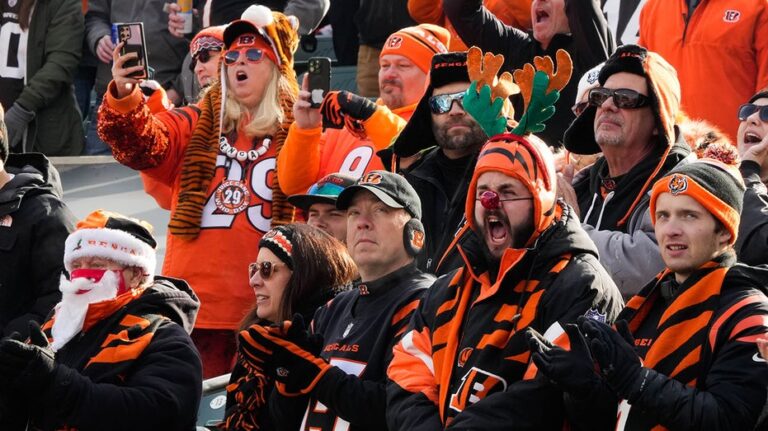 Bengals fan wins entire stadium free pizza as Cincinnati keeps playoff hopes alive with win over Browns