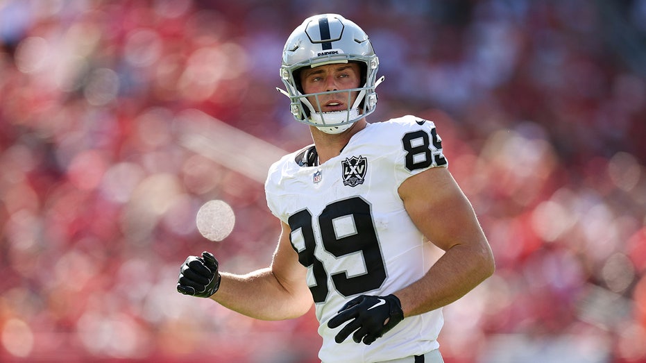 Raiders star tight end Brock Bowers breaks multiple rookie records vs Saints