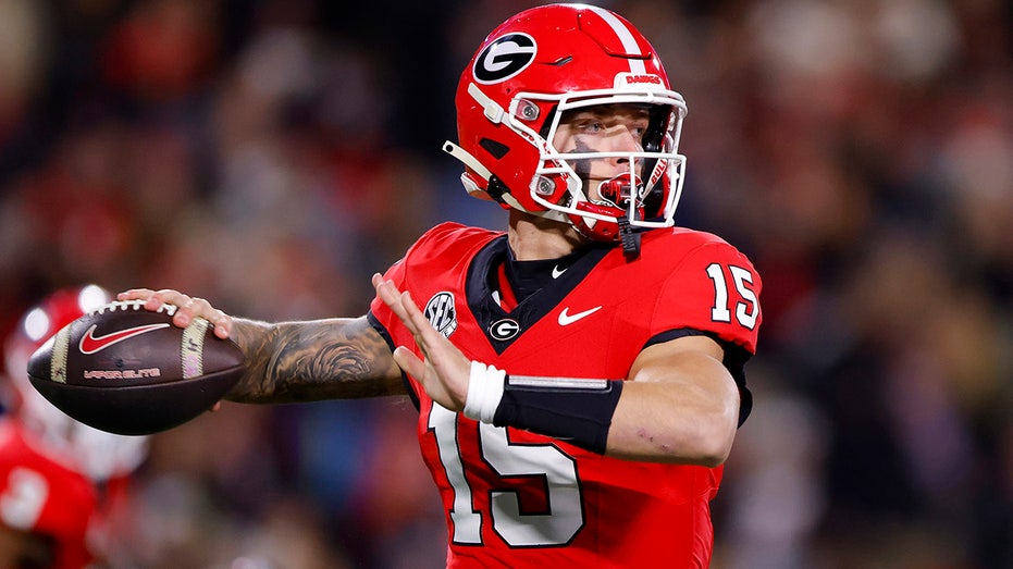 Georgia quarterback Carson Beck declares for NFL Draft after undergoing elbow surgery