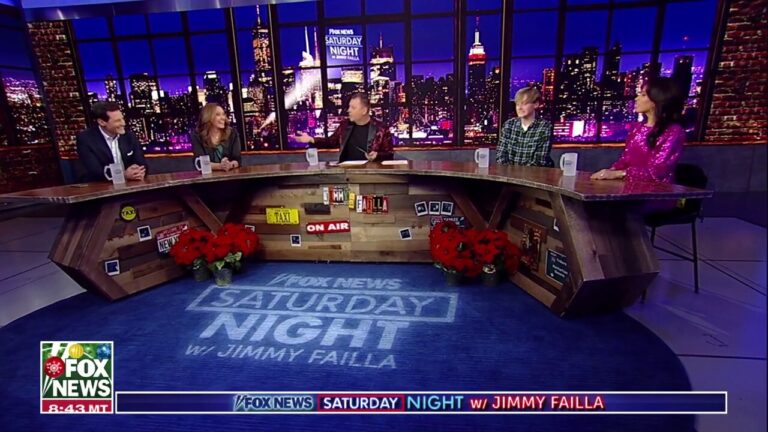 Jenny & Lincoln Failla Join In On The 'Fox News Saturday Night' Holiday Fun