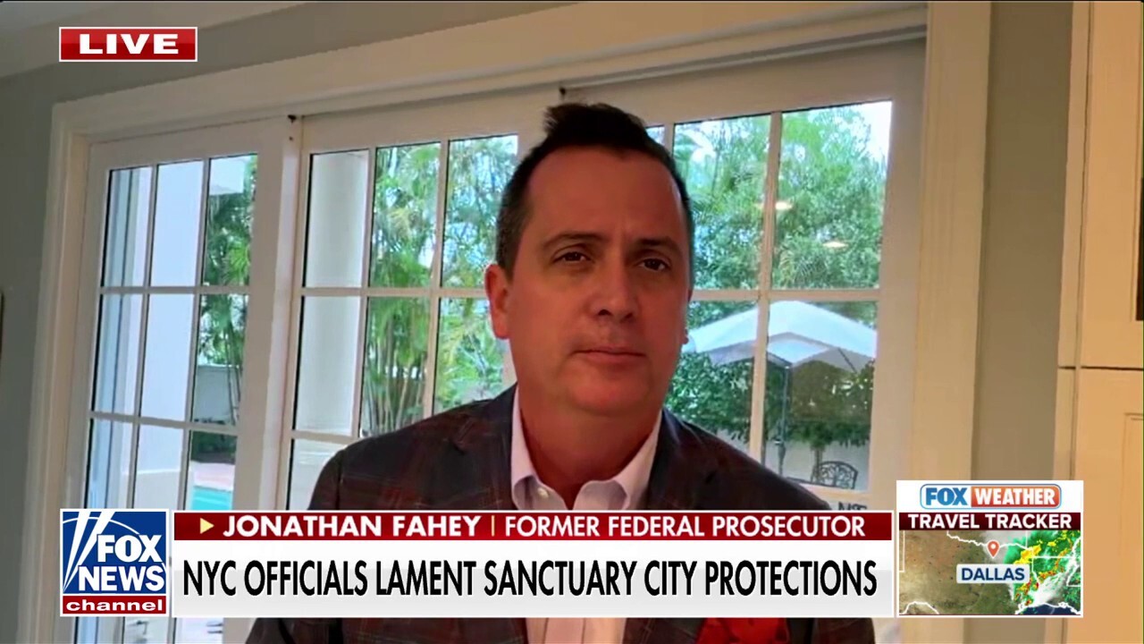 NYC leaders could do ‘so much’ for public safety by cooperating with ICE, ex-prosecutor believes