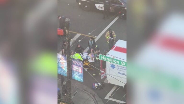 'Number of people' stabbed in downtown Vancouver