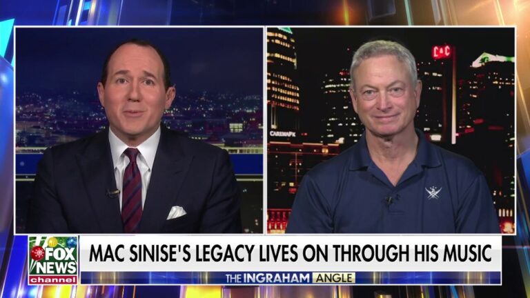 How actor Gary Sinise is honoring veteran families this Christmas