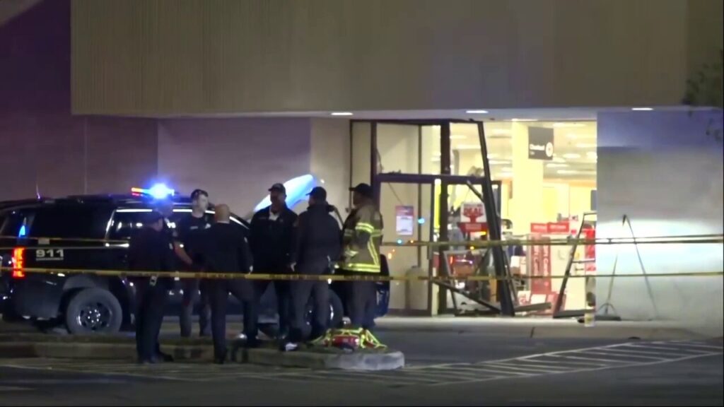 Texas law enforcement respond after suspect drives truck into mall injuring at least 5 people