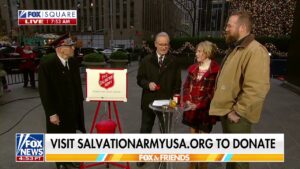 HGTV hosts Ben & Erin Napier bring back 'Season of Hope' candle