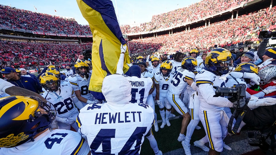 Ohio lawmaker looks to outlaw flag planting at Buckeyes’ stadium after Michigan brawl